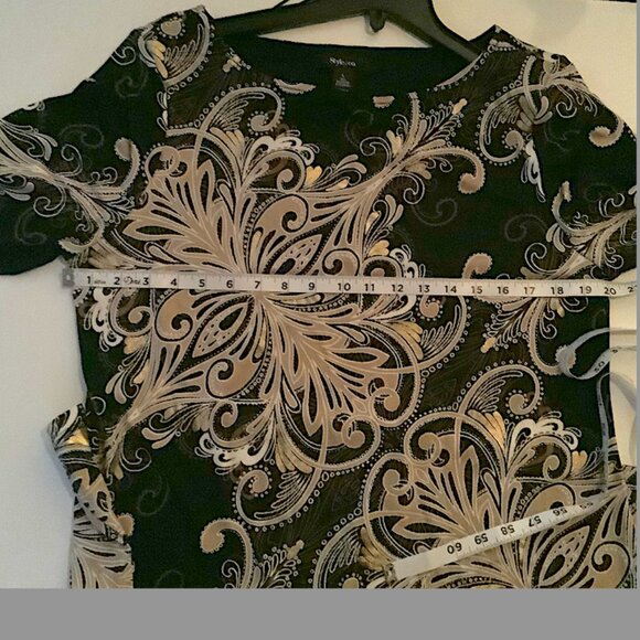 Style & Co - Abstract gold, black & silver long-sleeved top, Size L, poly blend - Picture 6 of 7